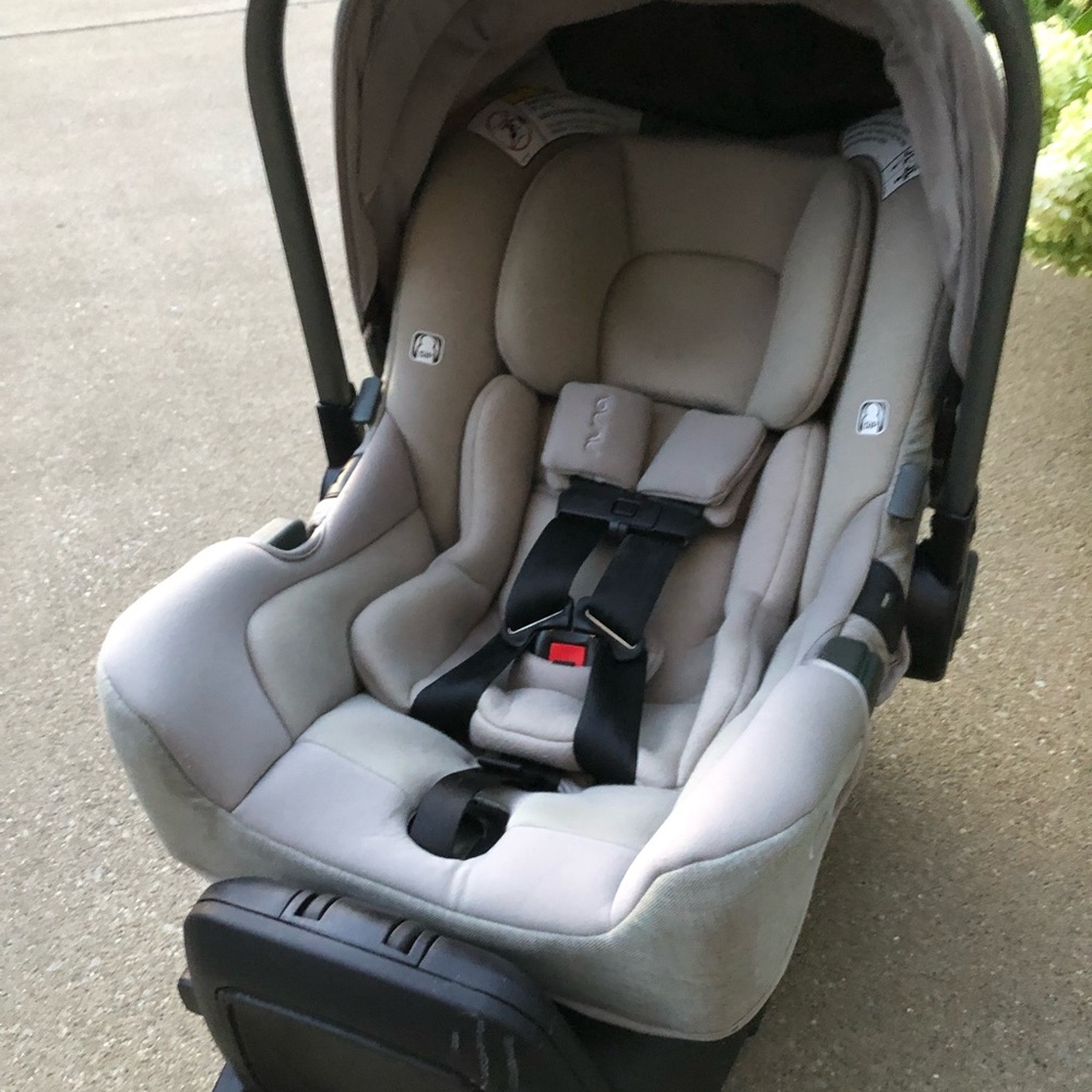 NUNA Pipa RX Infant Car Seat + RELX Base with Load Arm